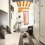 מלון דירות Soho 4*